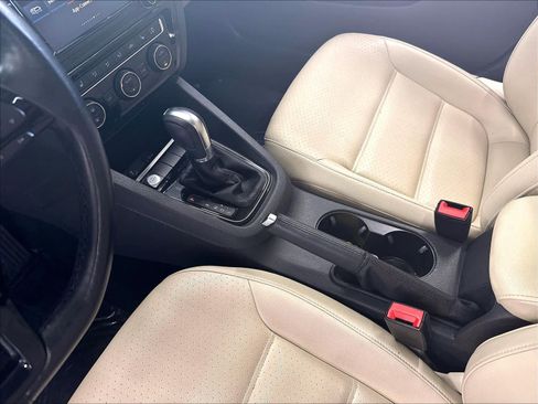Used 2018 Volkswagen Jetta SEL FWD image 20