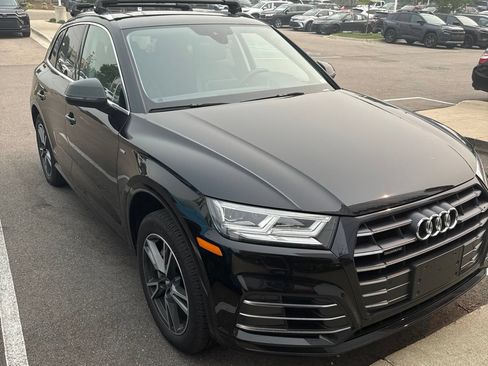 Used 2020 Audi Q5 e Premium Plus w/ Premium Plus Package AWD/4WD image 3
