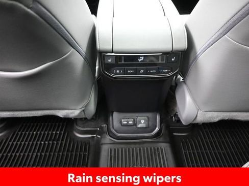 Used 2023 Toyota Highlander Platinum AWD/4WD image 19