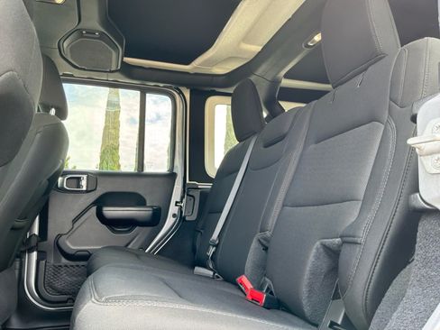 Used 2021 Jeep Wrangler Unlimited Sport AWD/4WD image 18