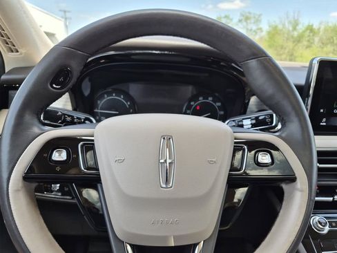 Used 2020 Lincoln Corsair FWD w/ Premium Package image 21