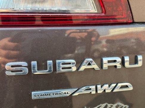 Used 2019 Subaru Outback 2.5i Limited w/ Popular Package #2 AWD/4WD image 11