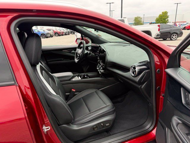 Used 2024 Chevrolet Blazer EV LT AWD/4WD image 14