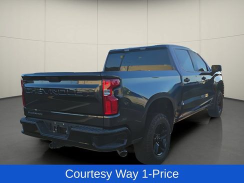Used 2021 Chevrolet Silverado 1500 Custom Trail Boss w/ LPO, Dark Essentials Package AWD/4WD image 9
