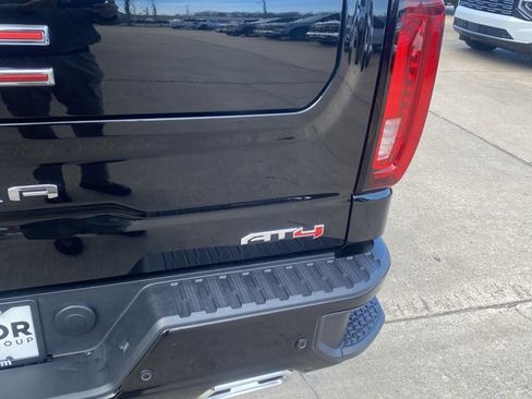 Used 2024 GMC Sierra 1500 AT4 w/ Technology Package image 5