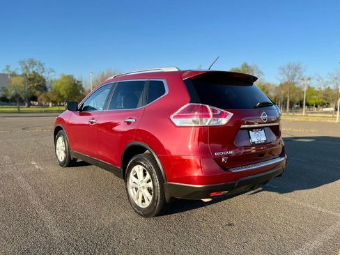 Used 2015 Nissan Rogue SV image 7