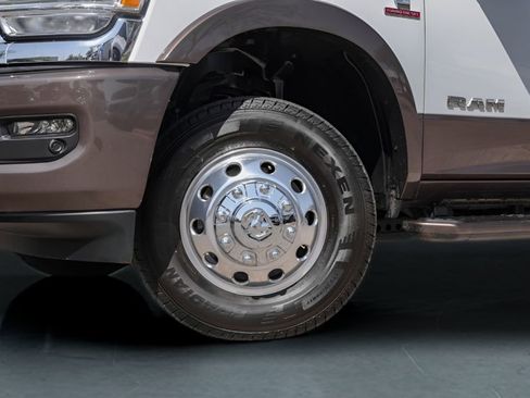 Used 2024 RAM 3500 Limited AWD/4WD image 4