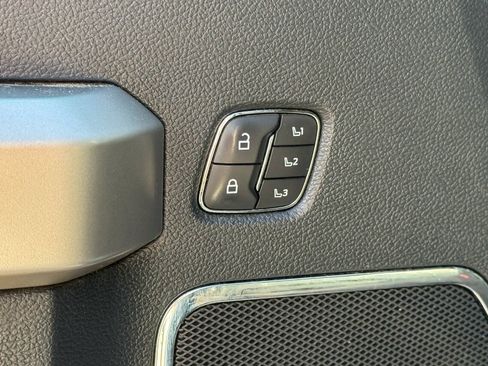 Used 2022 Ford F350 Lariat w/ Lariat Ultimate Package AWD/4WD image 27