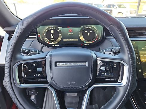 Used 2023 Land Rover Range Rover Sport SE image 13