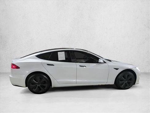 Used 2022 Tesla Model S image 4