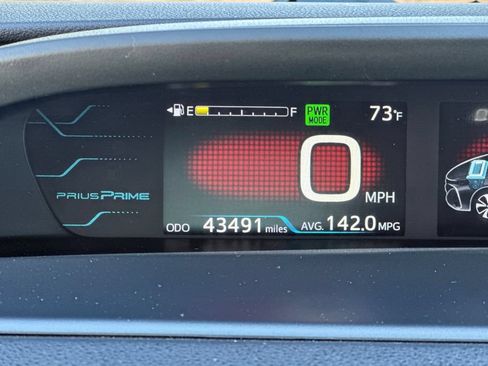 Used 2017 Toyota Prius Prime Plus FWD image 25