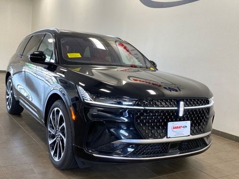 New 2025 Lincoln Nautilus Black Label image 2