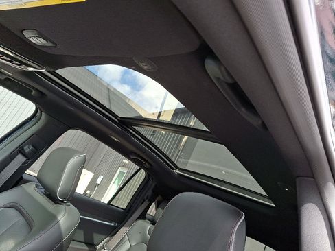 Used 2025 Jeep Wagoneer S Limited image 14