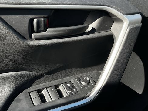 Used 2024 Toyota RAV4 LE image 21