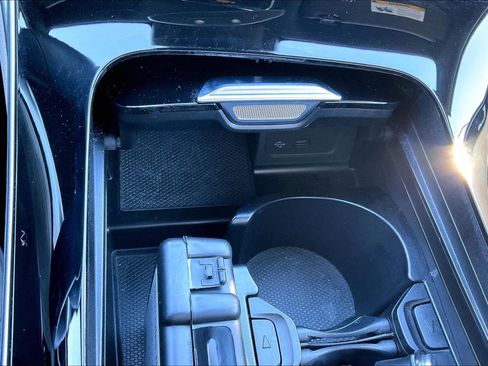 Used 2022 Mercedes-Benz C 300 Sedan image 16