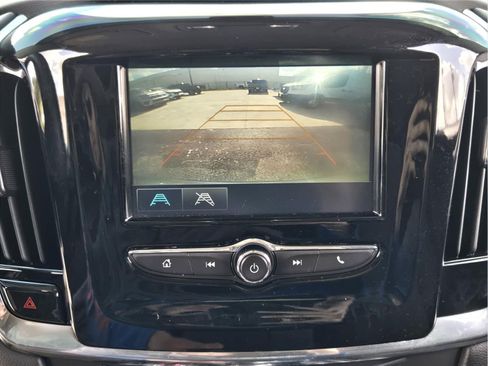 Used 2018 Chevrolet Traverse LS FWD image 16