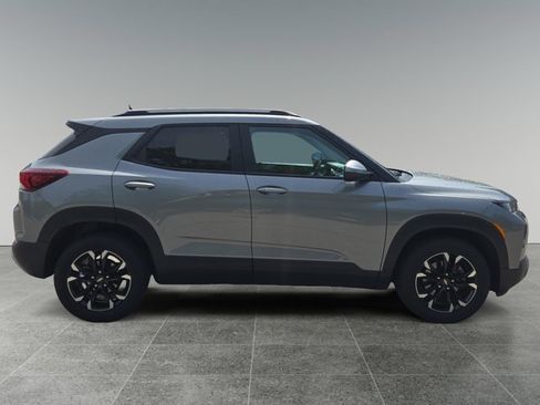 Used 2023 Chevrolet TrailBlazer LT FWD image 6