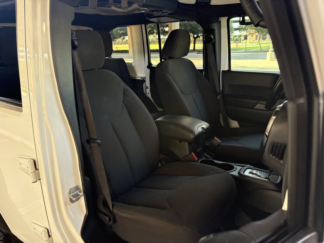 Used 2018 Jeep Wrangler Unlimited Sport S AWD/4WD image 27