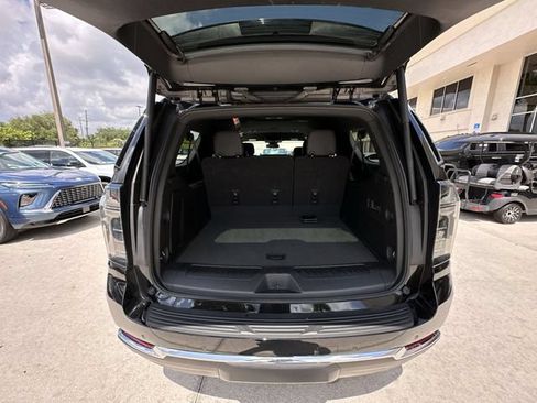 Certified 2025 Chevrolet Suburban LT w/ Comfort Package RWD image 33