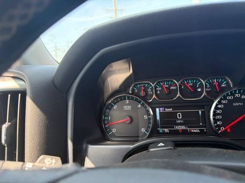 Used 2019 Chevrolet Silverado 2500 LT AWD/4WD image 19