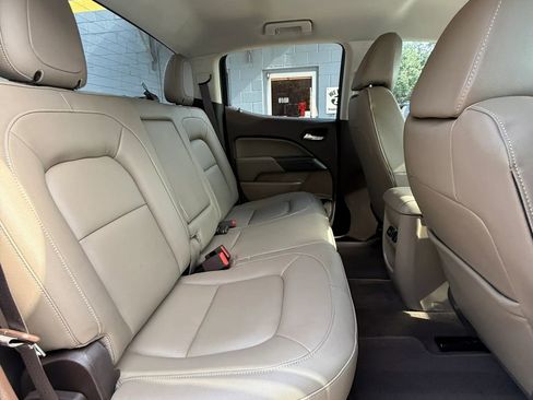 Used 2015 GMC Canyon SLT w/ Driver Alert Package RWD image 16