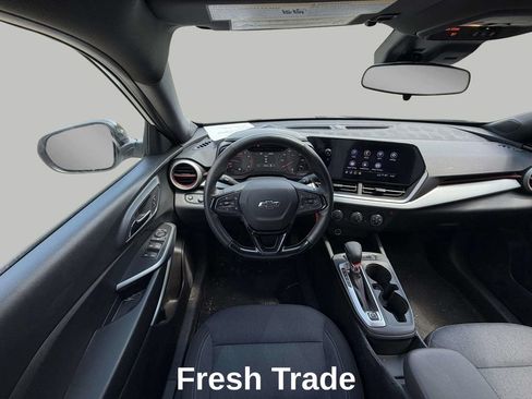 Used 2025 Chevrolet Trax RS w/ Driver Confidence Package FWD image 11