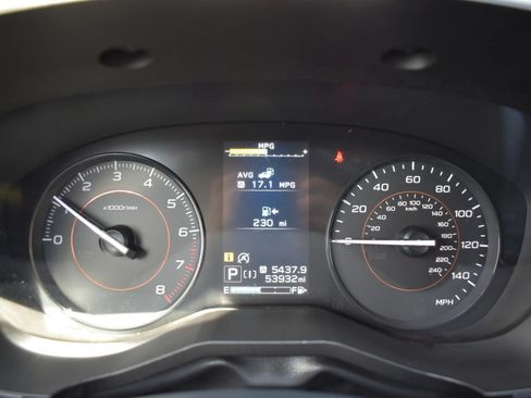 Used 2021 Subaru Crosstrek 2.0i Premium AWD/4WD image 18