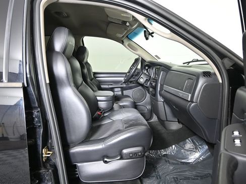 Used 2005 Dodge Ram 1500 Truck 2WD Quad Cab image 14