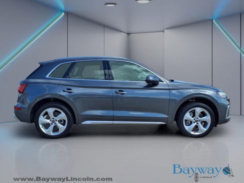 Used 2023 Audi Q5 2.0T Prestige w/ Prestige Package image 8