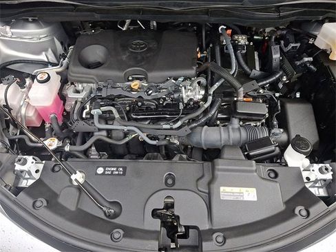 Used 2024 Toyota Sienna XLE image 27