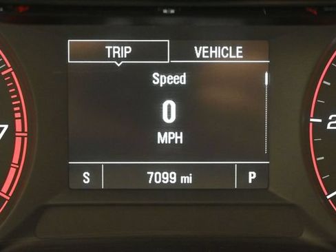 Used 2026 Chevrolet Trax RS FWD image 36