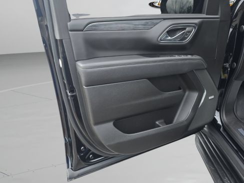 Used 2022 GMC Yukon SLT w/ SLT Premium Package RWD image 12