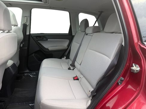 Used 2018 Subaru Forester 2.5i Premium w/ All-Weather Package AWD/4WD image 14
