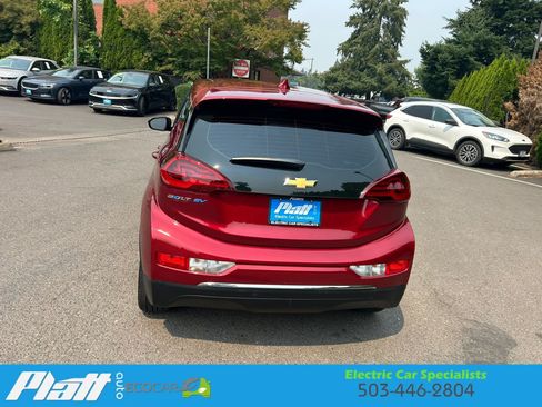 Used 2018 Chevrolet Bolt LT FWD image 12