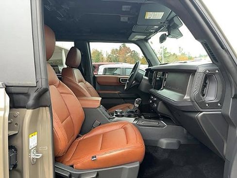 New 2025 Ford Bronco 4-Door w/ Sasquatch Package image 16