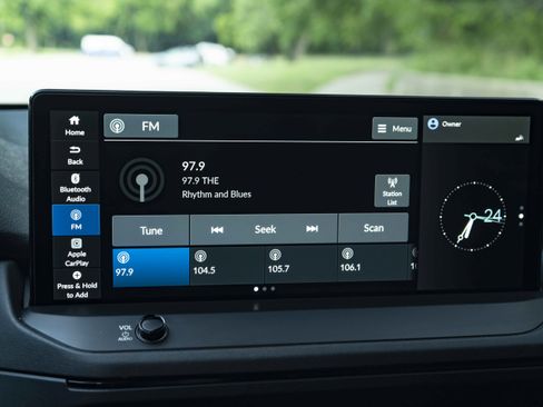 Used 2025 Honda Accord Sport image 30