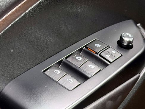 Used 2016 Toyota Highlander XLE AWD/4WD image 15