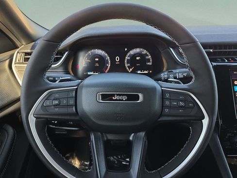 New 2025 Jeep Grand Cherokee L Laredo w/ Luxury Tech Group I RWD image 22