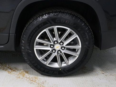 Used 2023 Chevrolet Traverse LT w/ LPO, Floor Liner Package image 19