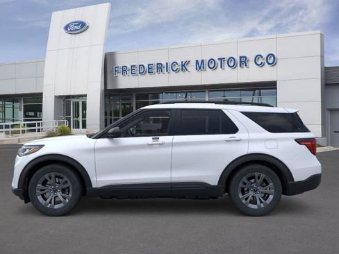 New 2026 Ford Explorer Active image 3