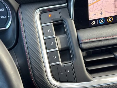 Used 2021 Chevrolet Tahoe RST w/ Luxury Package image 35