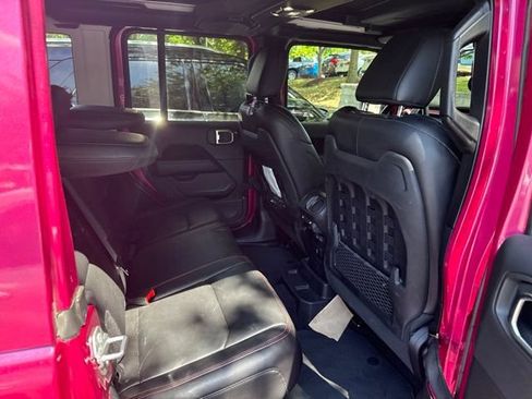 Used 2022 Jeep Wrangler Unlimited Rubicon w/ Steel Bumper Group AWD/4WD image 9