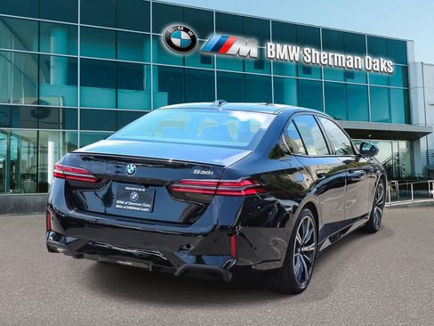 New 2027 BMW 530i RWD image 4