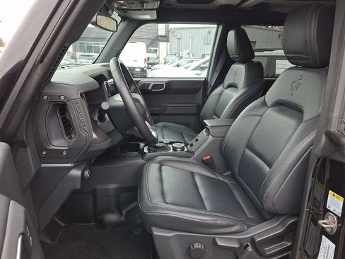Certified 2025 Ford Bronco Badlands AWD/4WD image 14