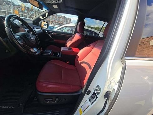 Used 2023 Lexus GX 460 Premium w/ Premium Package AWD/4WD image 6