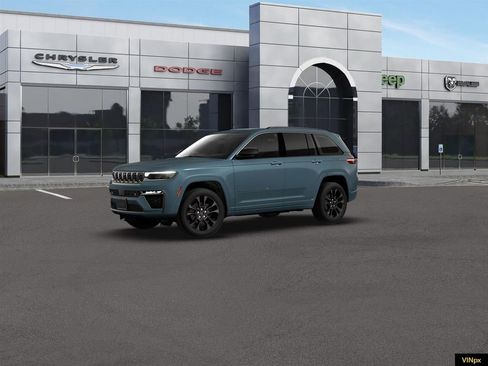 New 2026 Jeep Grand Cherokee Limited AWD/4WD image 2