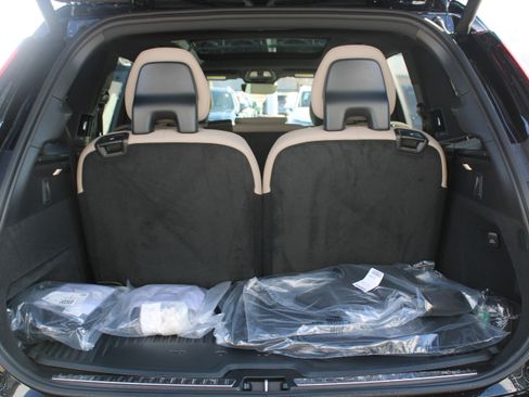 New 2026 Volvo XC90 T8 Plus w/ Protection Package Premier image 53