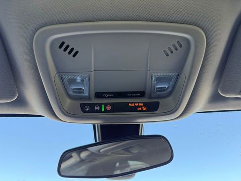 Used 2022 Chevrolet Malibu LT image 34