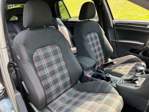 Used 2017 Volkswagen GTI Sport FWD image 38