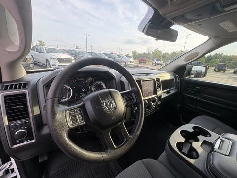 Used 2020 RAM 1500 Tradesman w/ Chrome Plus Package RWD image 14
